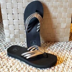 Reef Strappy Black/Pewter Flip Flops Size 7